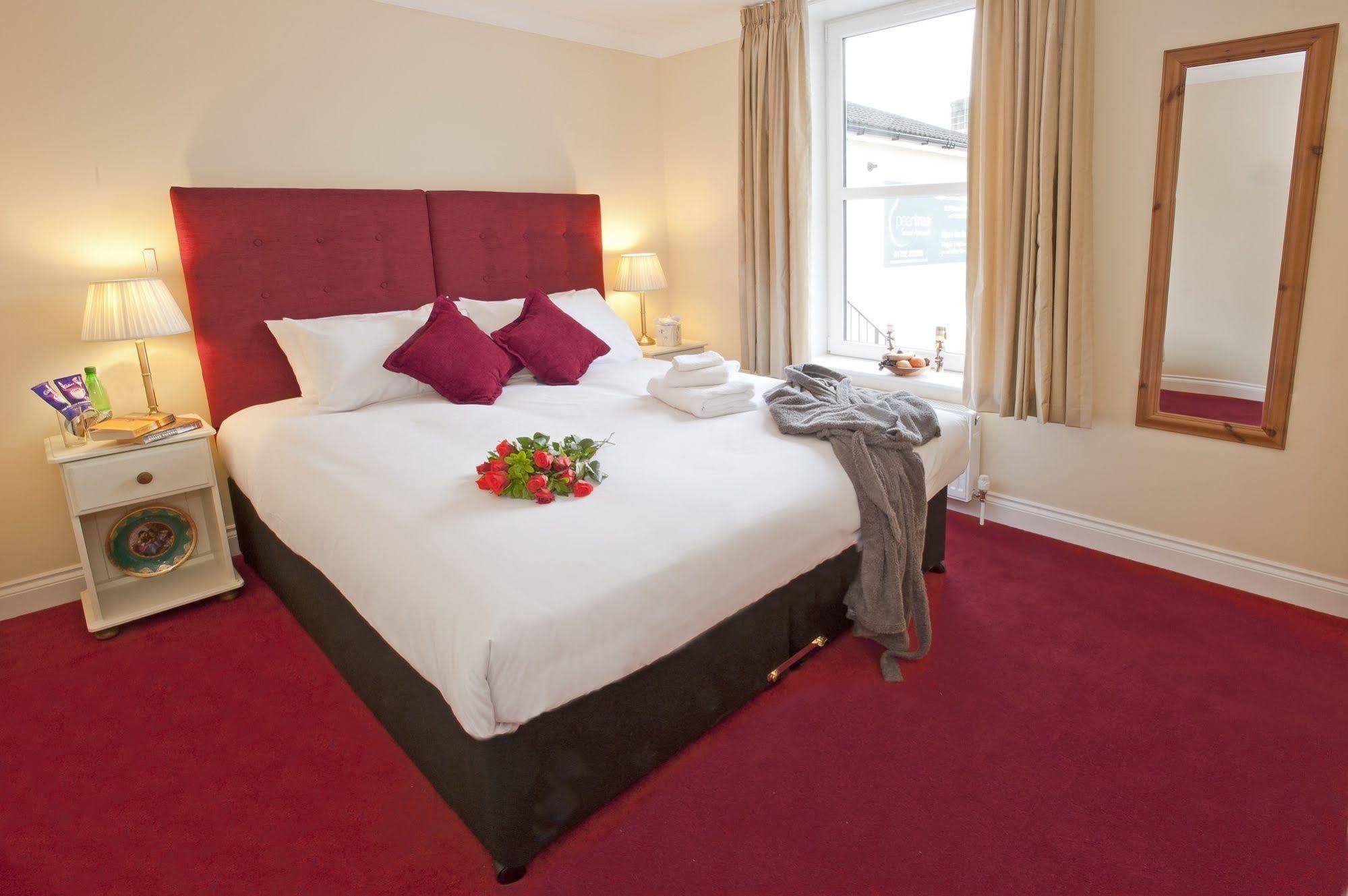 Peartree Serviced Apartments Salisbury Exteriér fotografie
