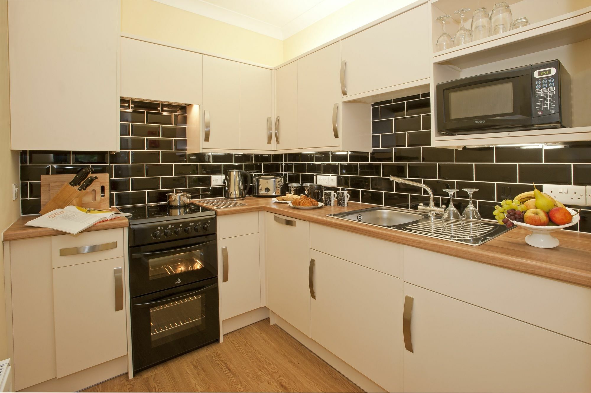 Peartree Serviced Apartments Salisbury Exteriér fotografie