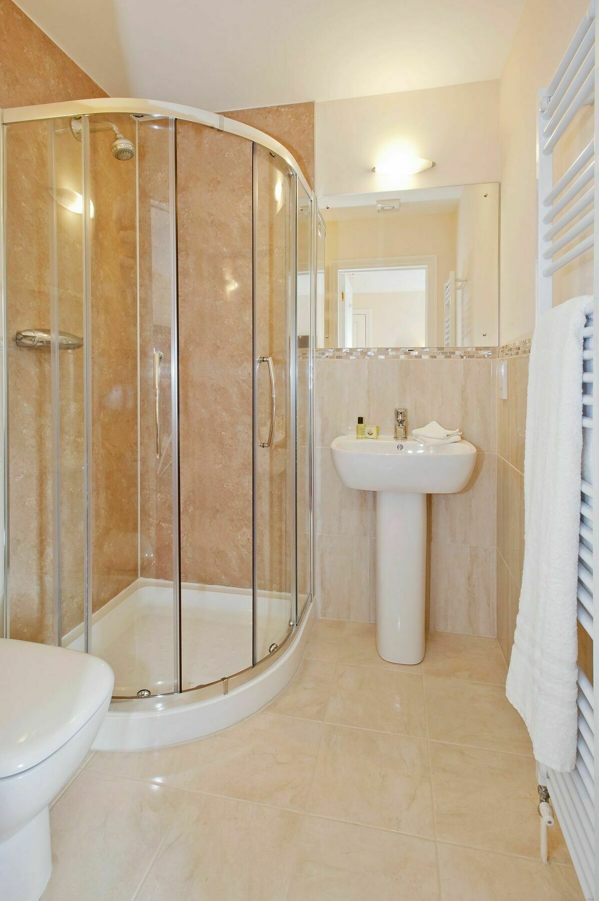 Peartree Serviced Apartments Salisbury Exteriér fotografie